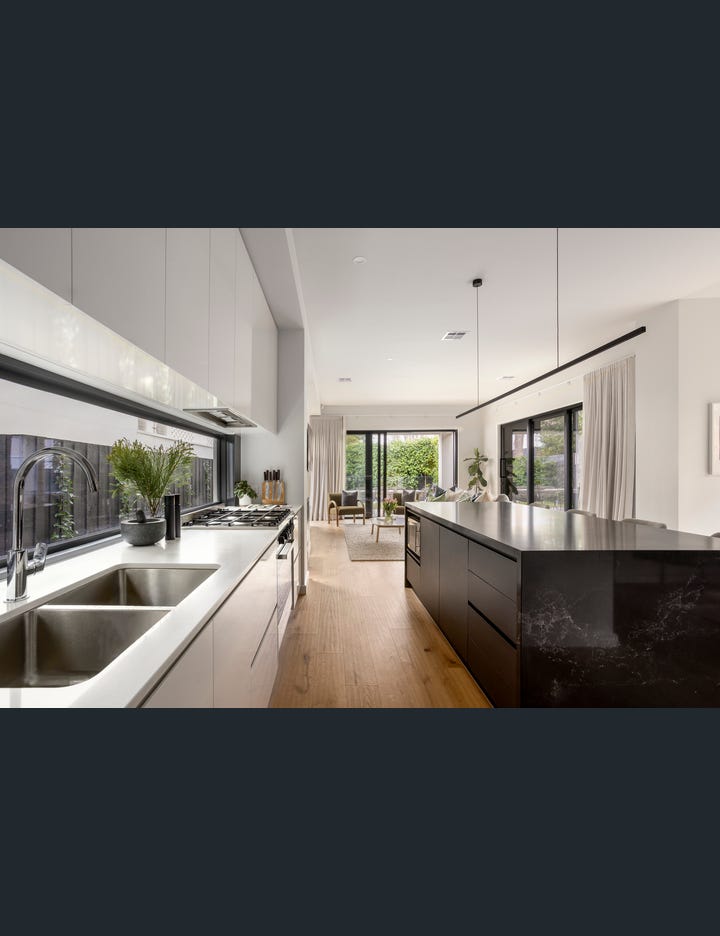 30 Shaftesbury Avenue, Malvern