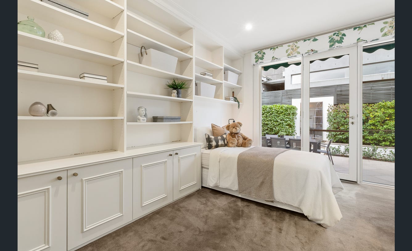32 Anderson Street, Malvern East