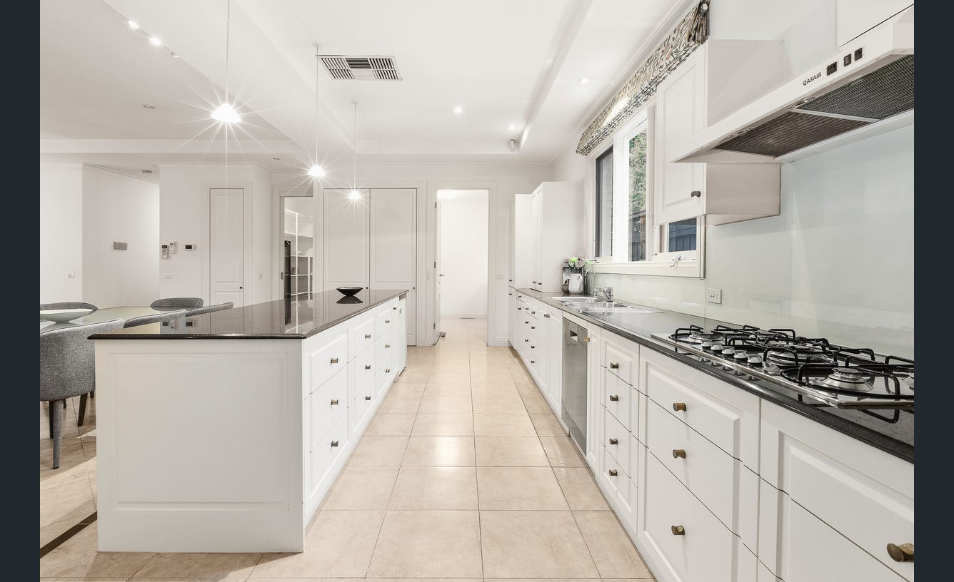 32 Anderson Street, Malvern East