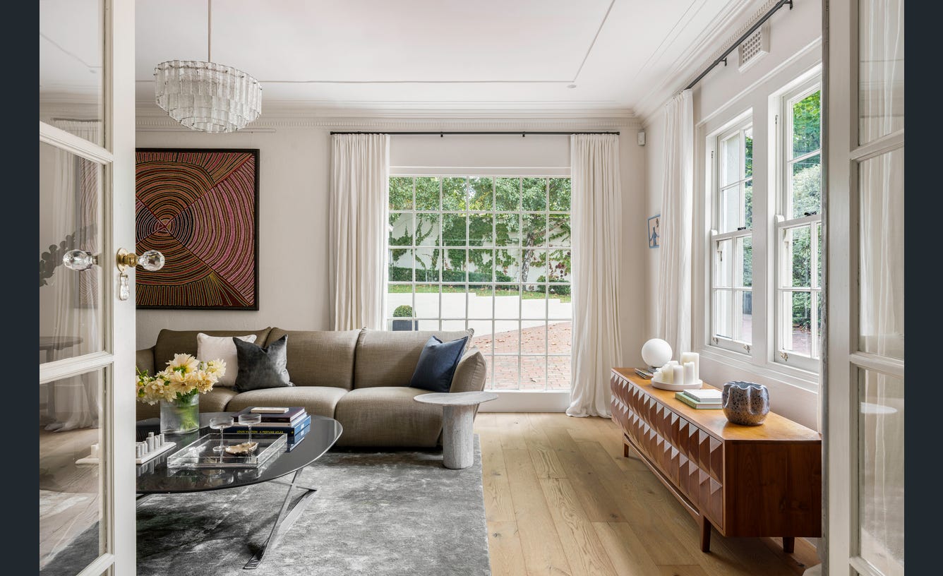 32 Linlithgow Road, Toorak