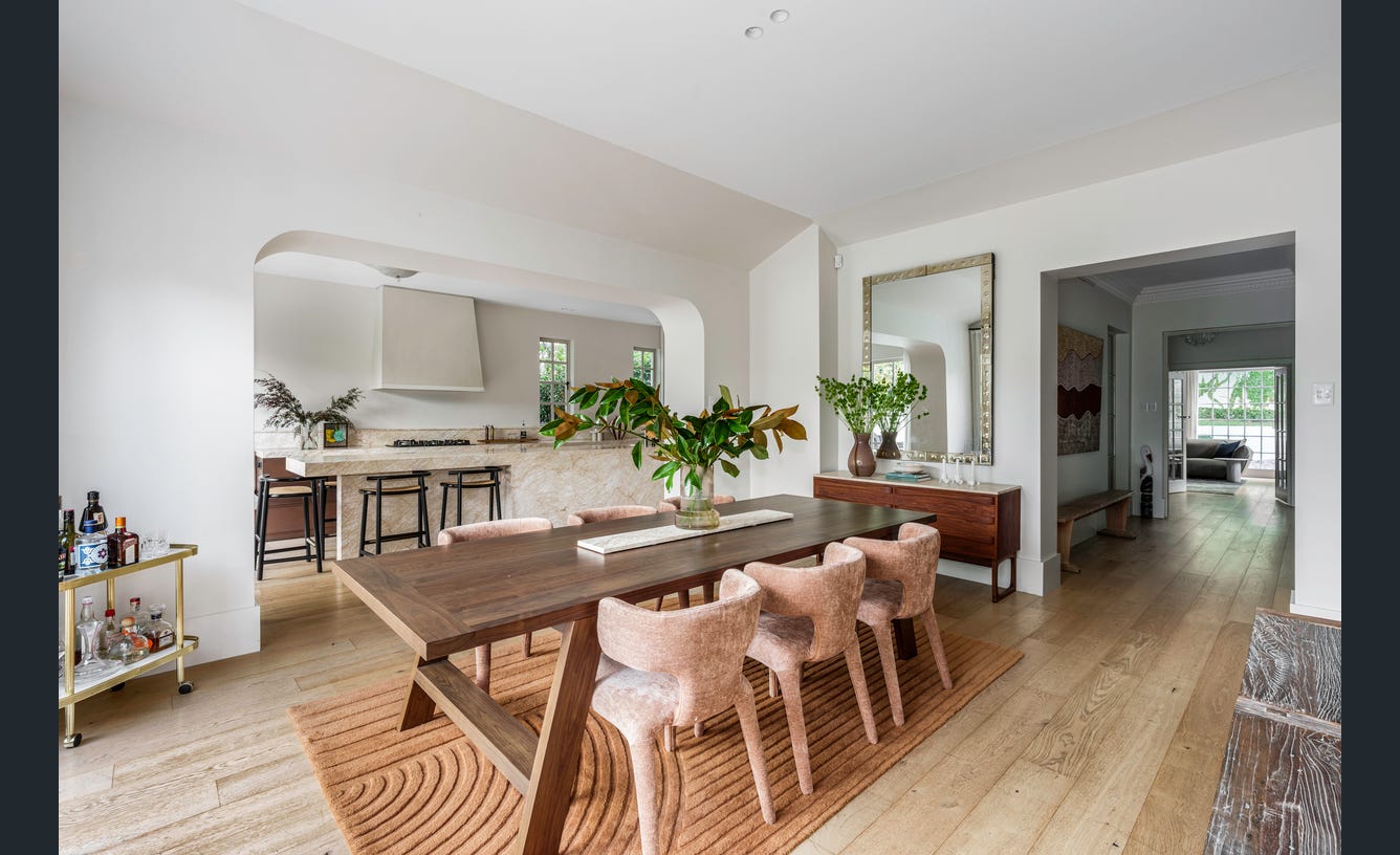 32 Linlithgow Road, Toorak