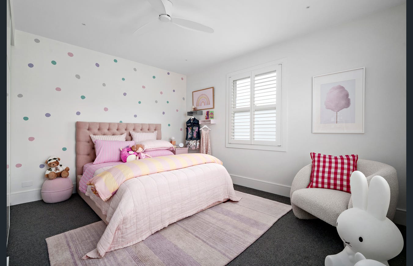 33 Dixon Street, Malvern
