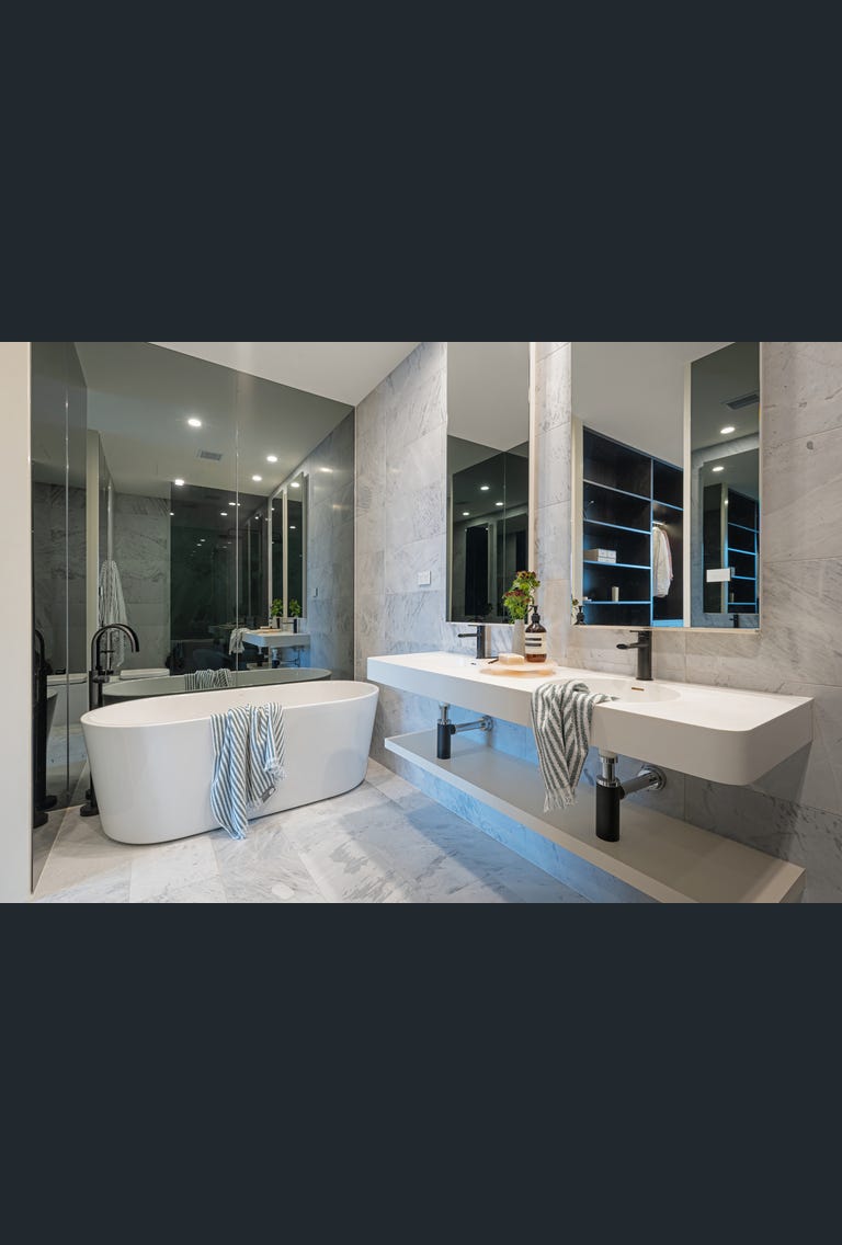 33 Lambert Road, Toorak