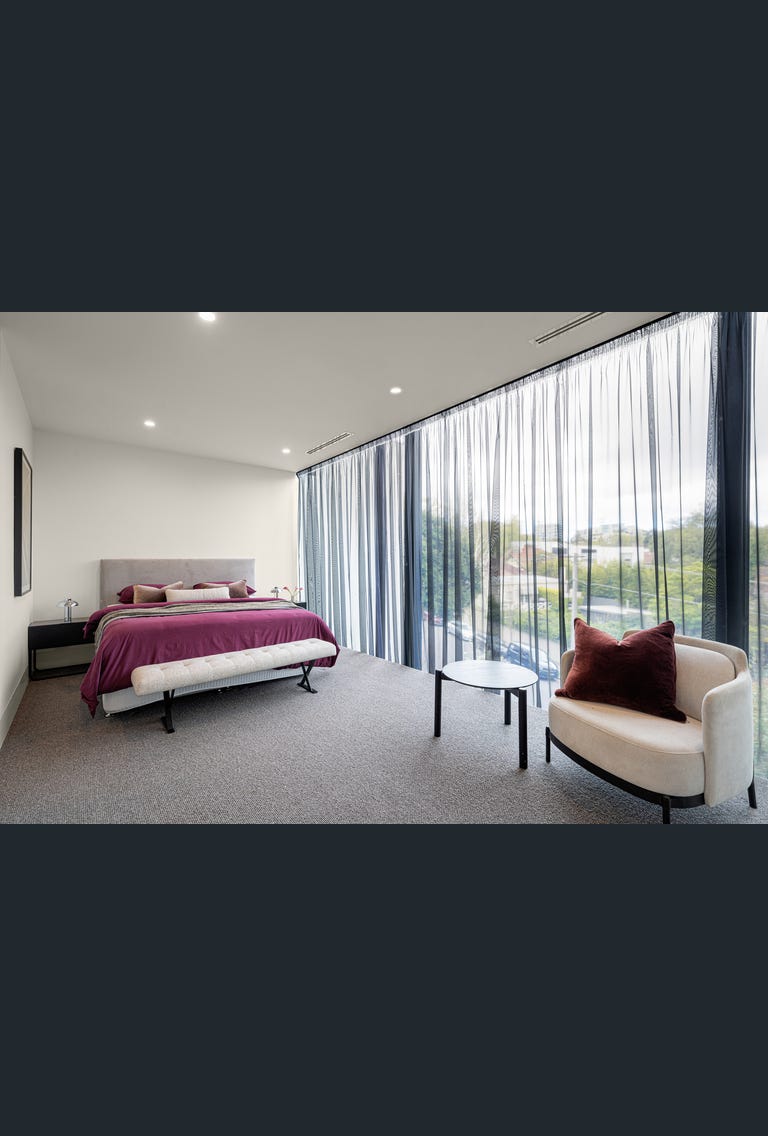 33 Lambert Road, Toorak