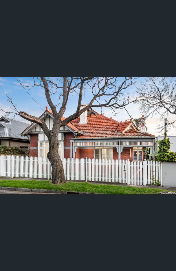 34 Woodside Crescent, Toorak