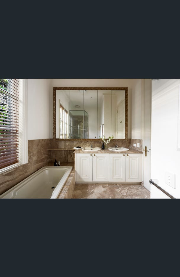 35 Irving Road, Toorak