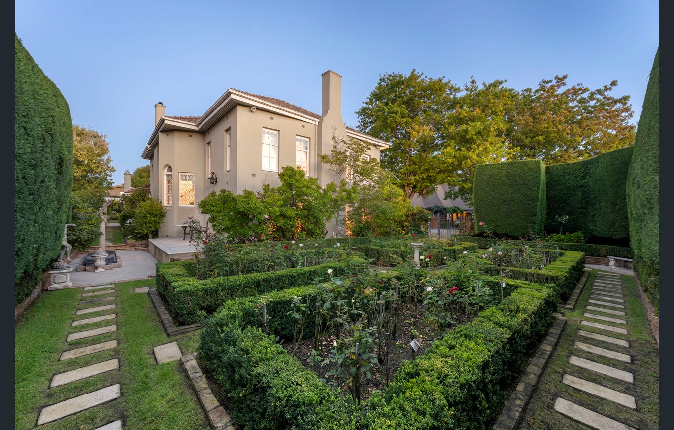372 Glenferrie Road, Malvern