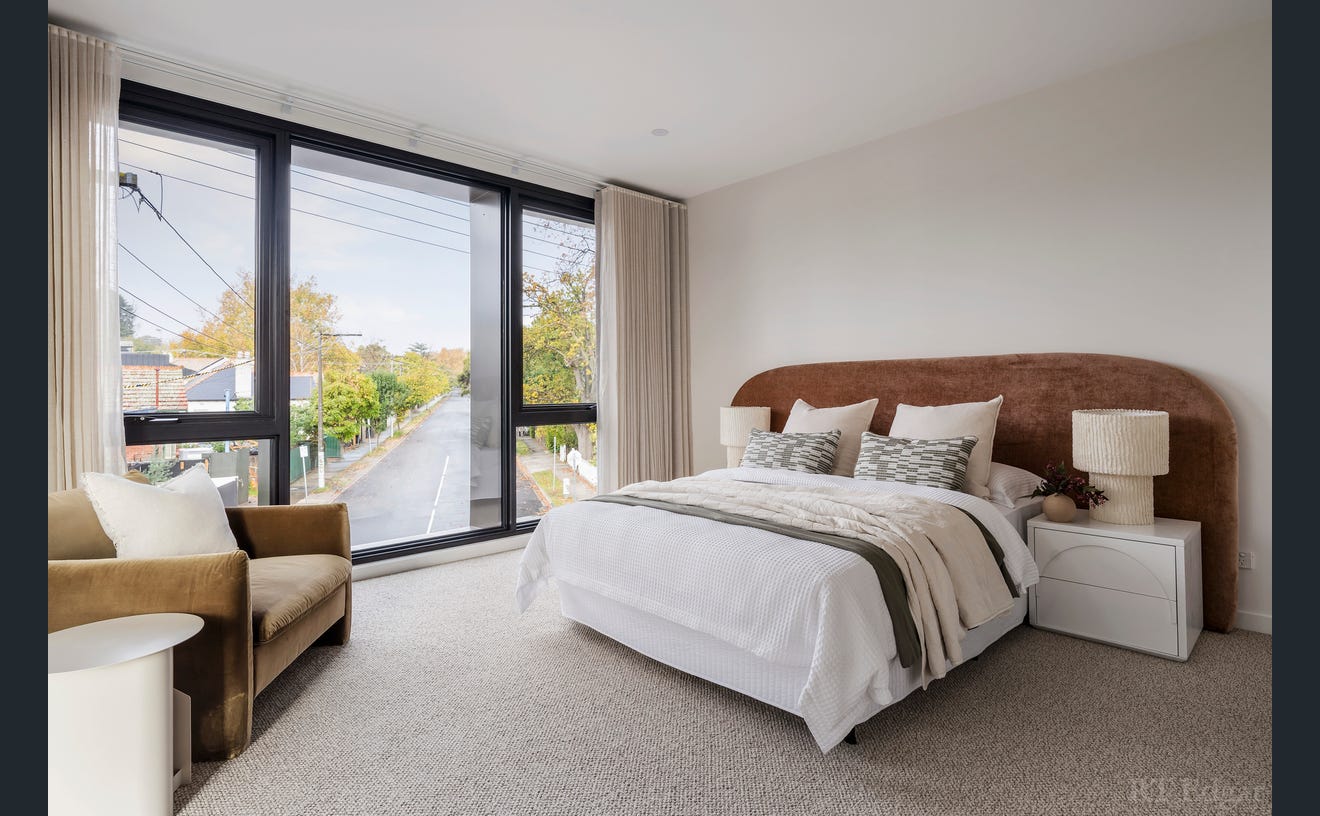37 Canterbury Road, Toorak