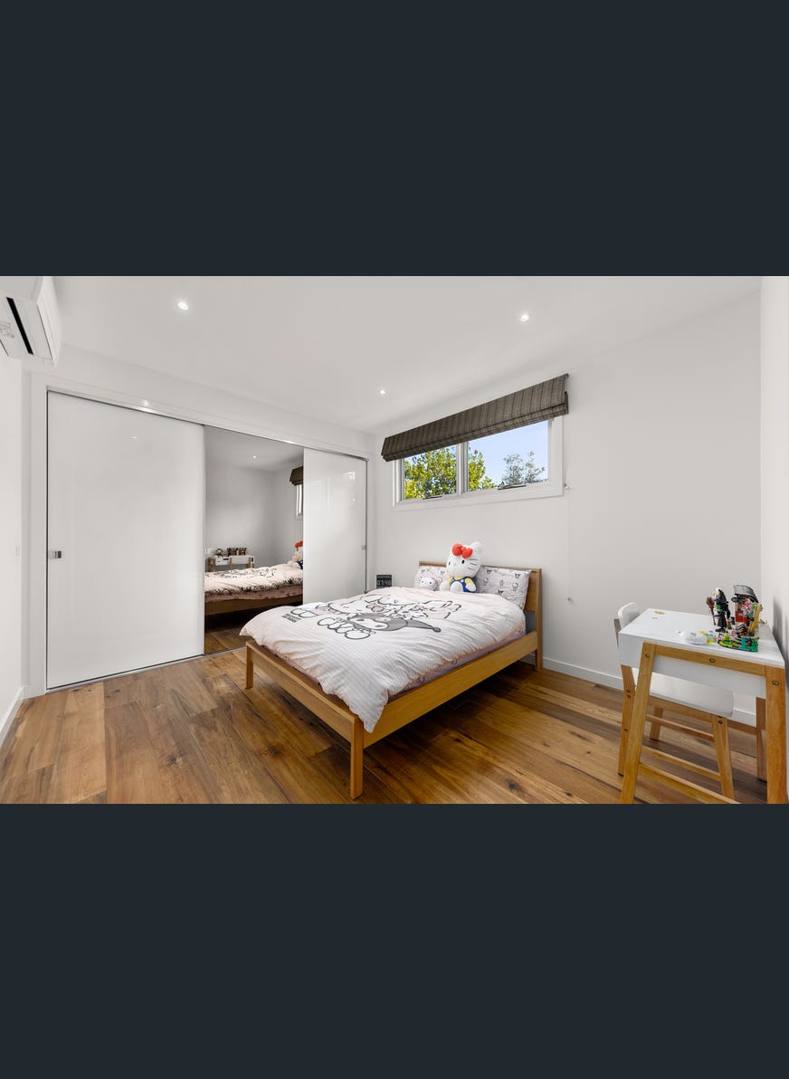 3 Duffryn Place, Toorak