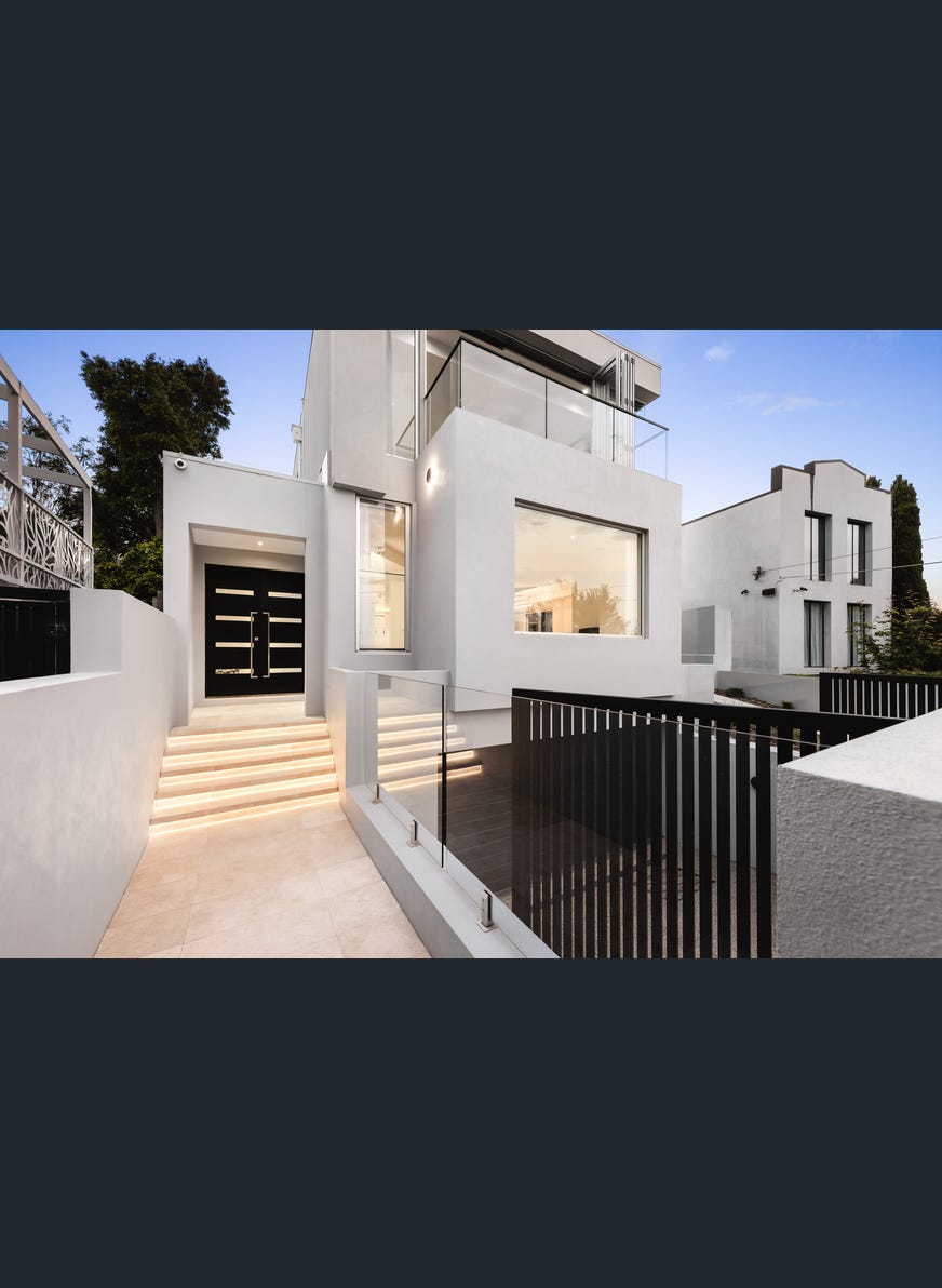 3 Duffryn Place, Toorak