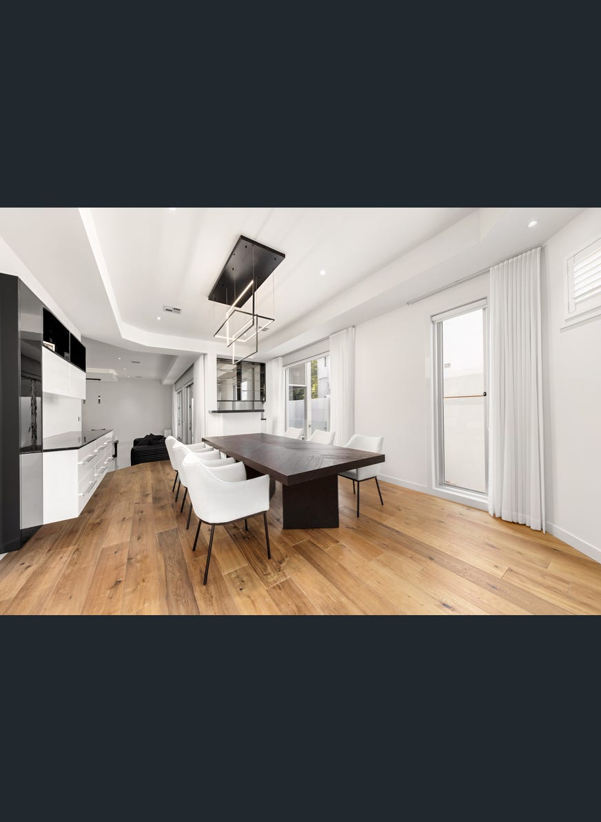 3 Duffryn Place, Toorak