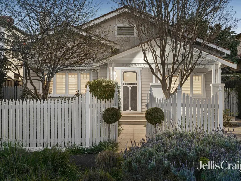 46 Victoria Road North, Malvern