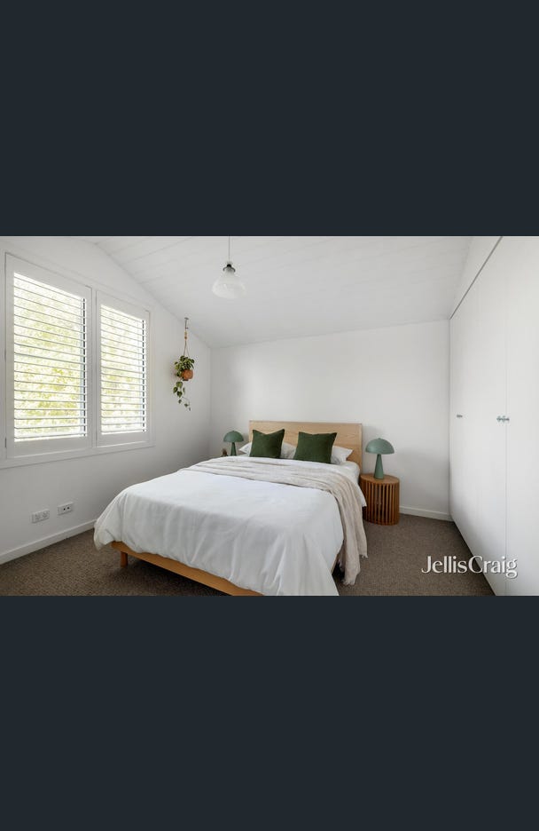 46 Victoria Road North, Malvern