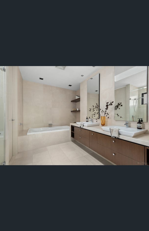 47 Bruce Street, Toorak