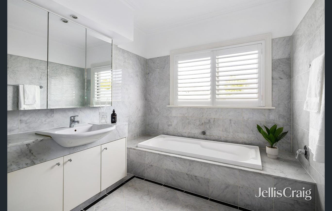 4 Dalny Street, Malvern