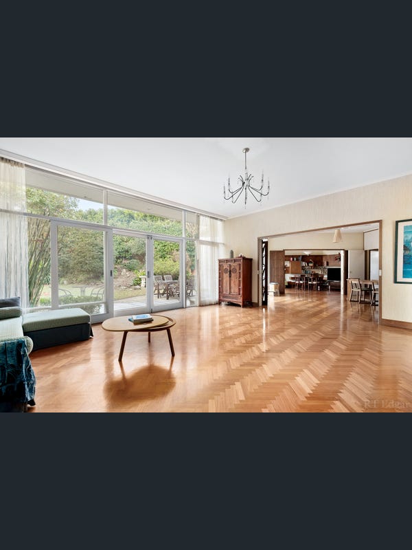 4 Nola Court, Toorak