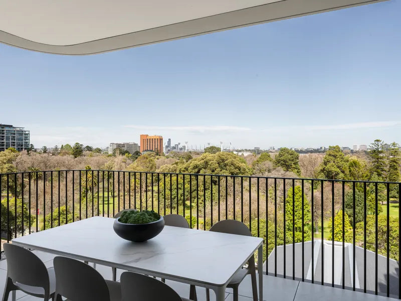 502/370 Albert Street, East Melbourne