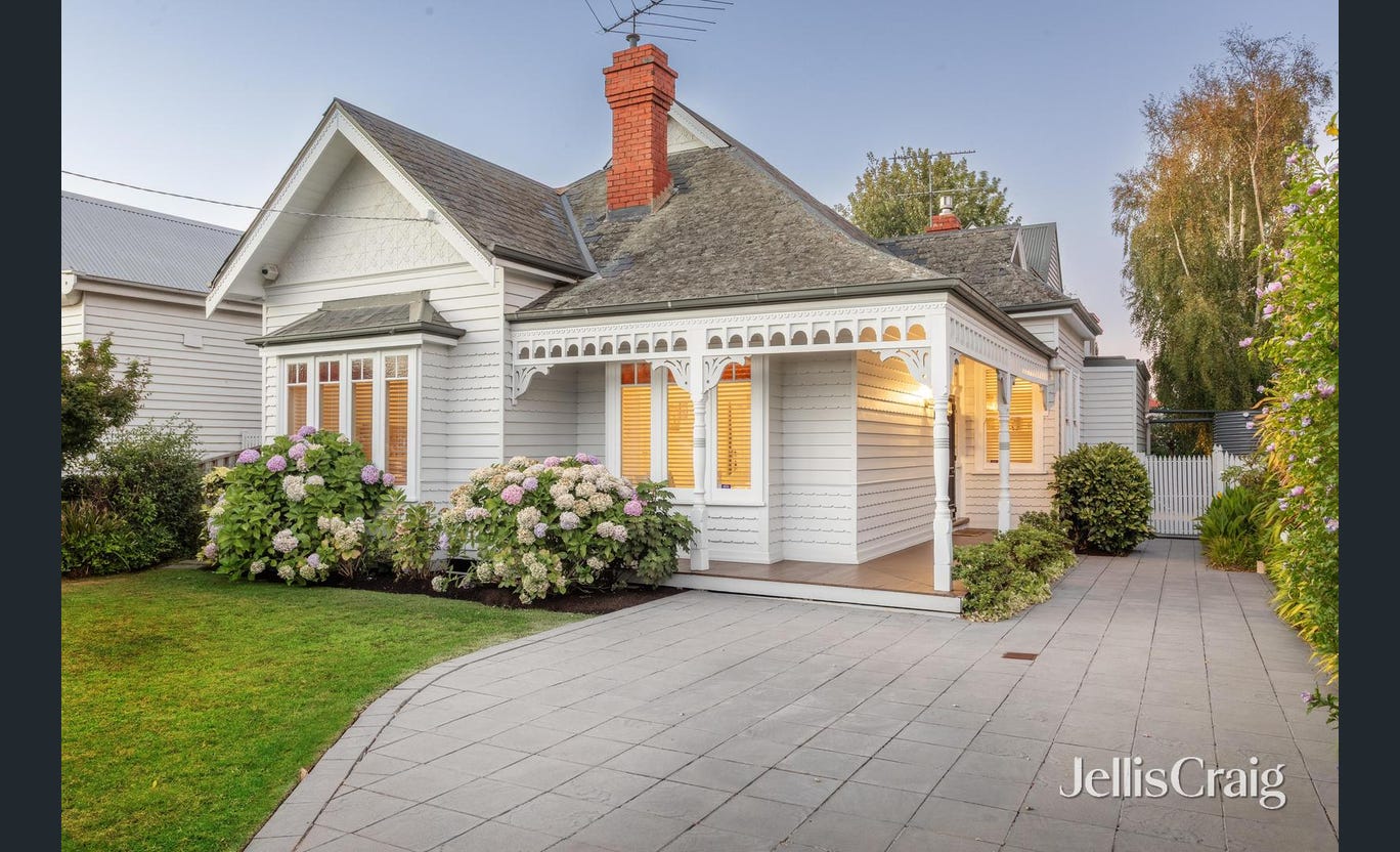 50 Llaneast Street, Armadale