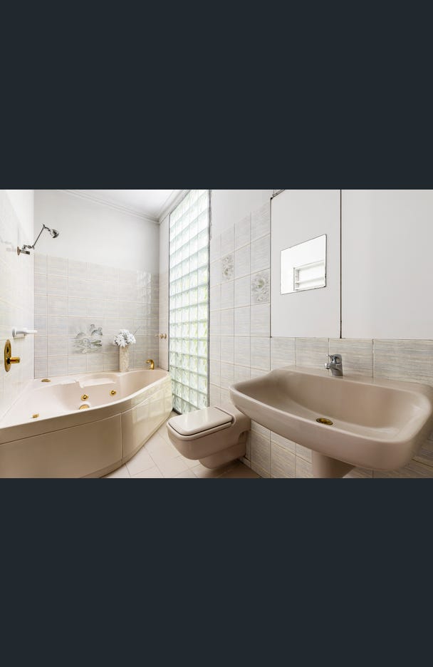 52 Fellows Street, Kew