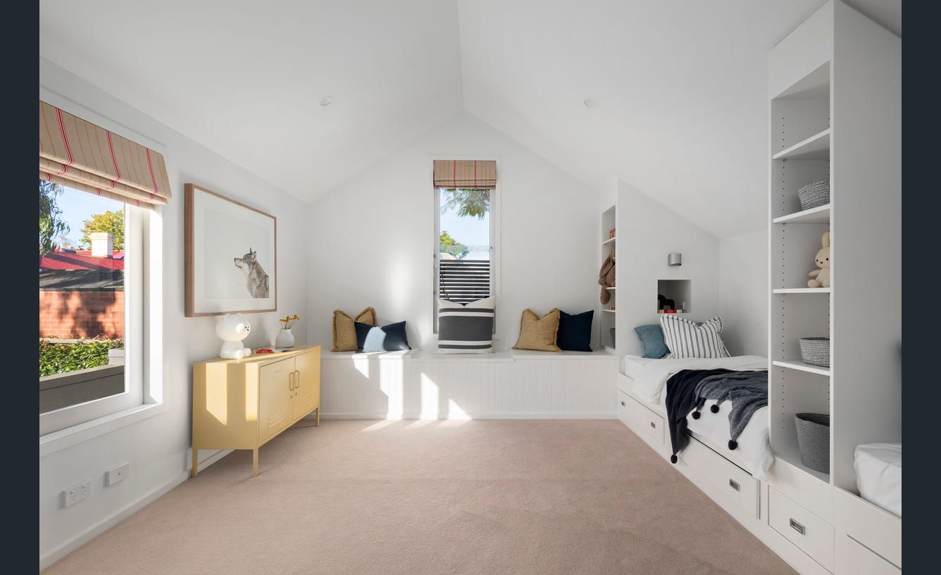 52 McKinley Avenue, Malvern