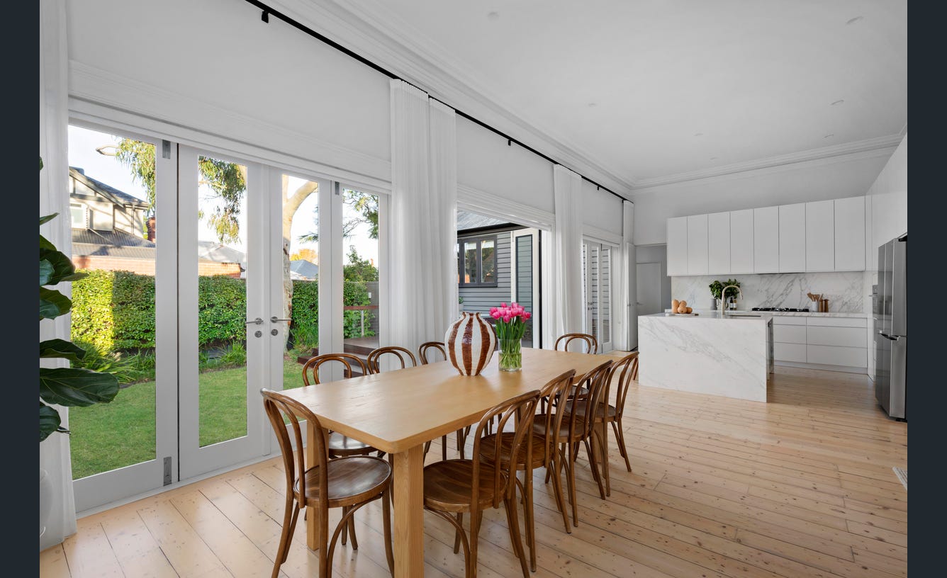 52 McKinley Avenue, Malvern