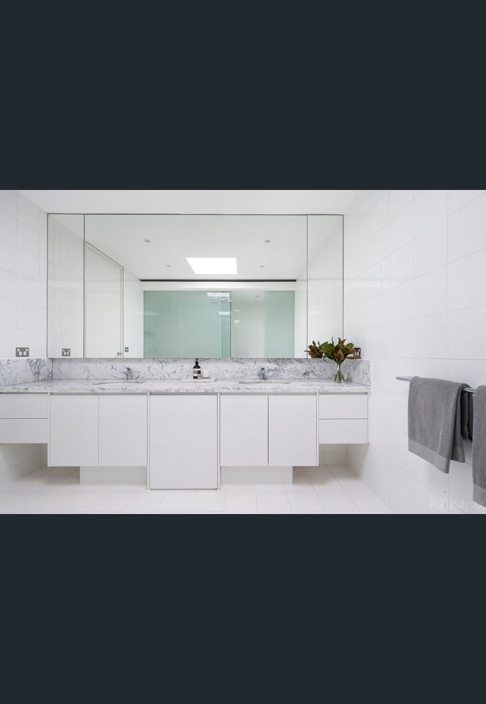 55 Fairbairn Road, Toorak