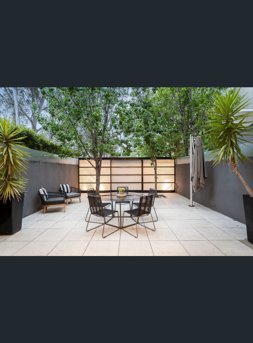 55 Fairbairn Road, Toorak