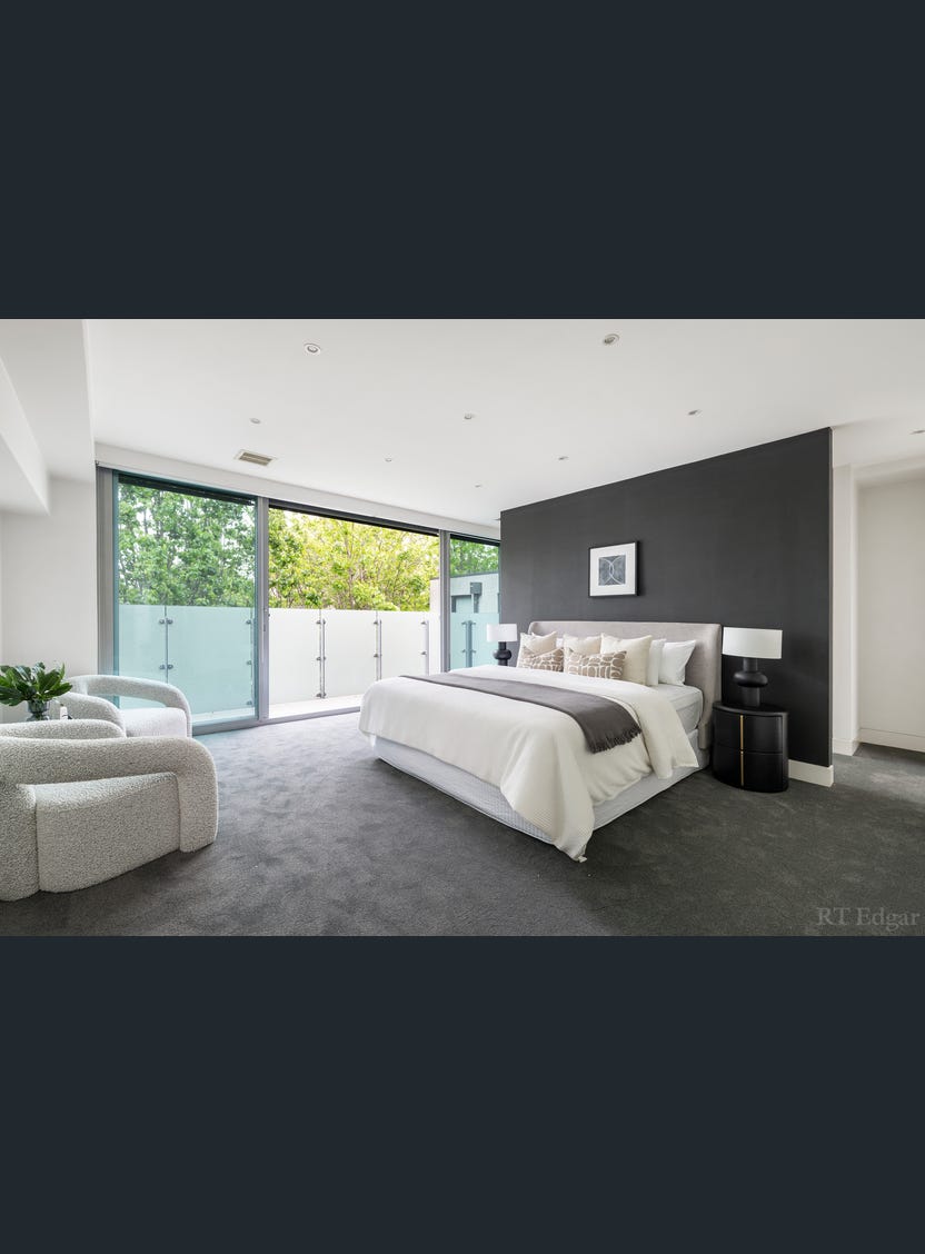 55 Fairbairn Road, Toorak