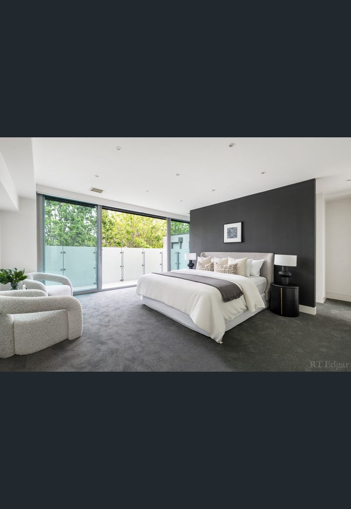 55 Fairbairn Road, Toorak