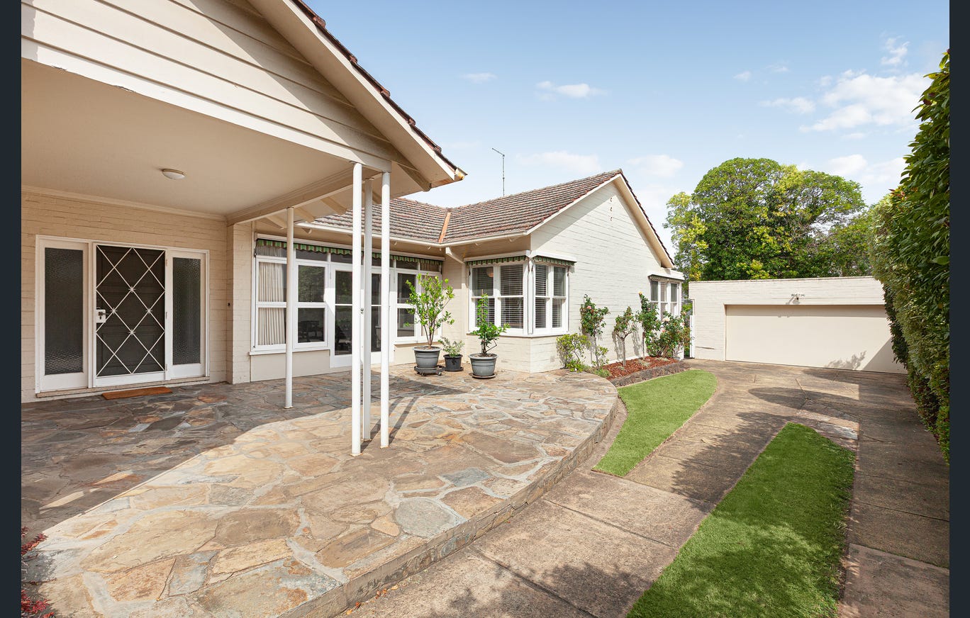 57 Huntingtower Road, Armadale