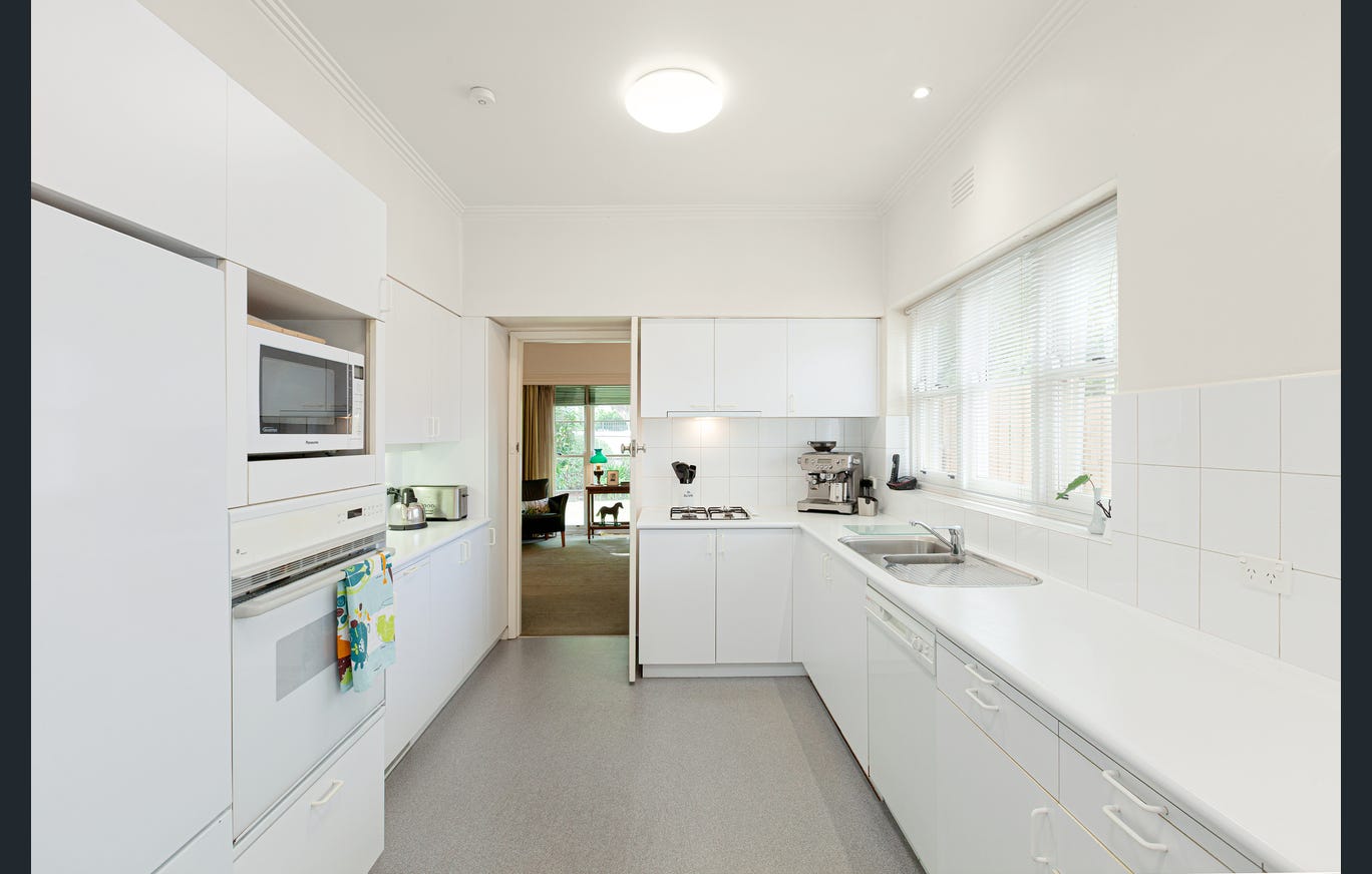 57 Huntingtower Road, Armadale