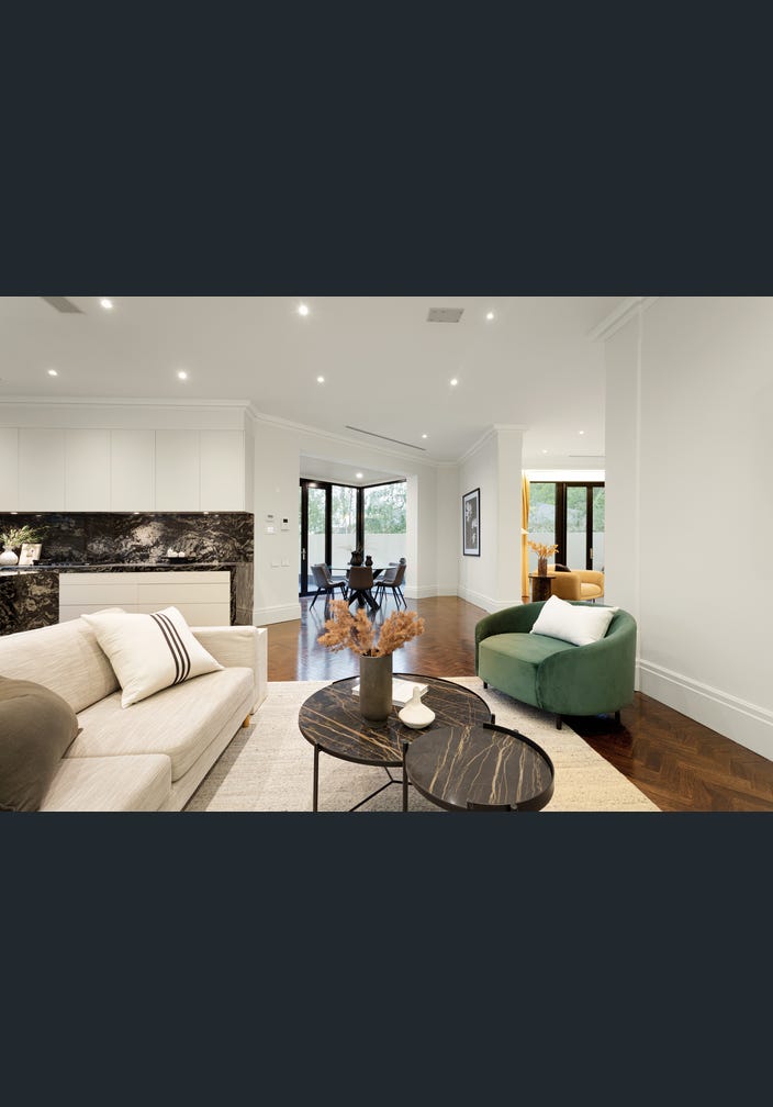 5C Maple Grove, Toorak