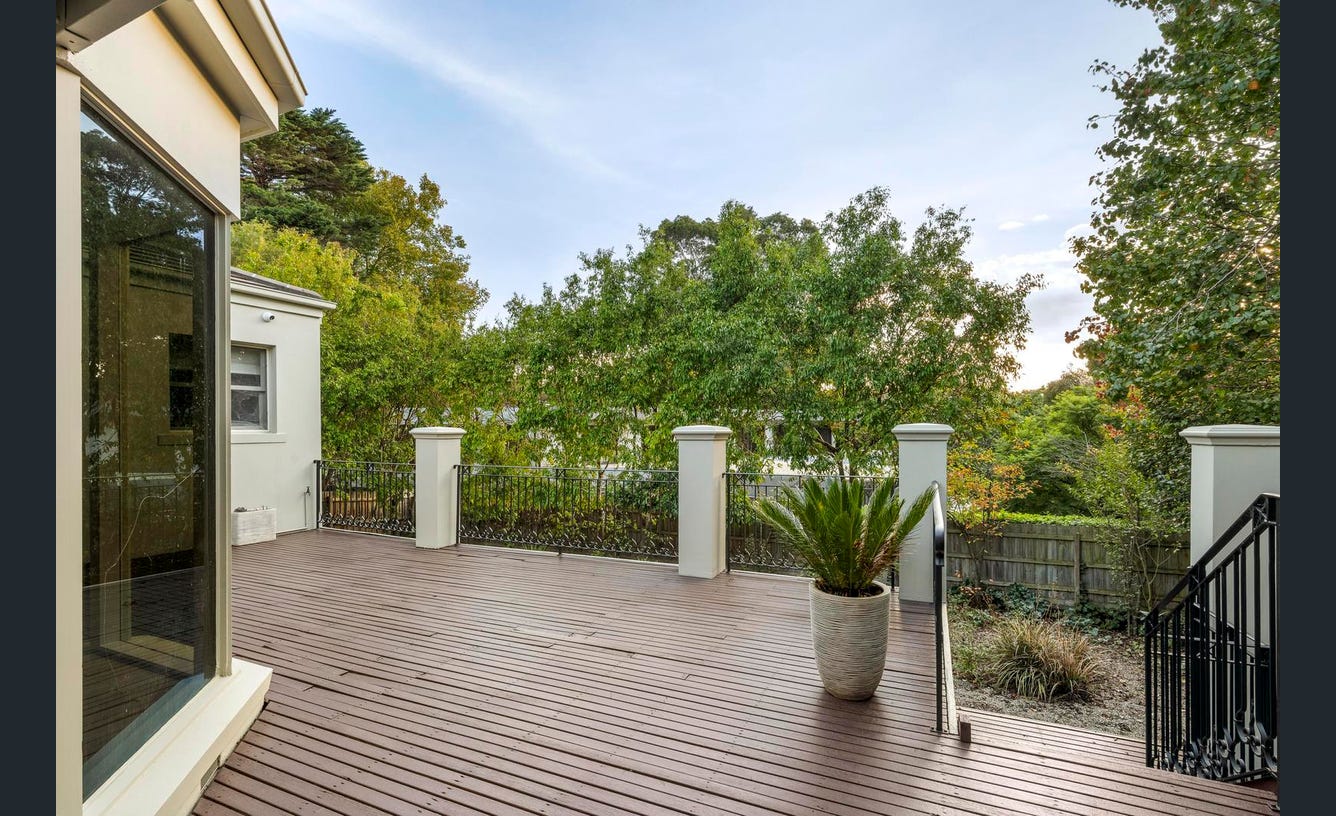 5 Power Avenue, Toorak