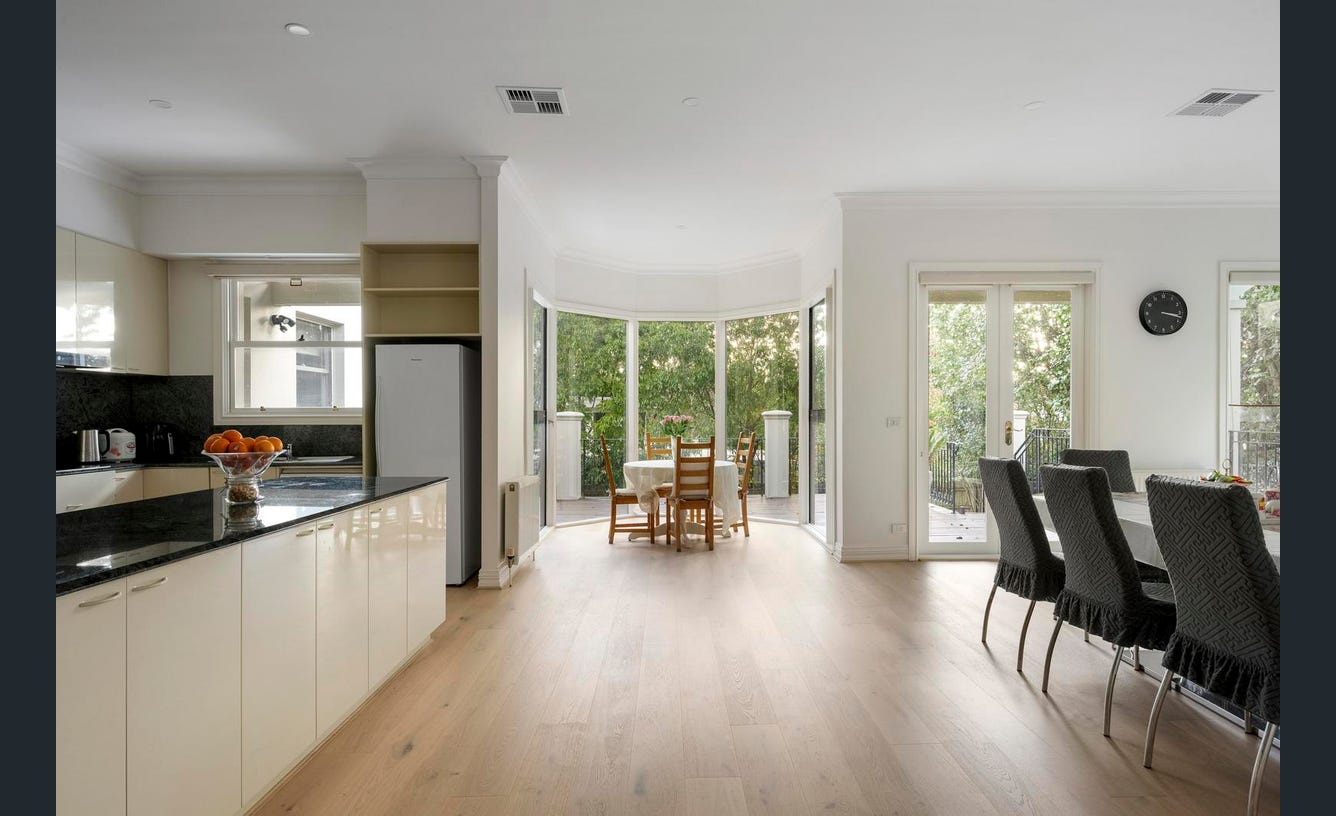 5 Power Avenue, Toorak