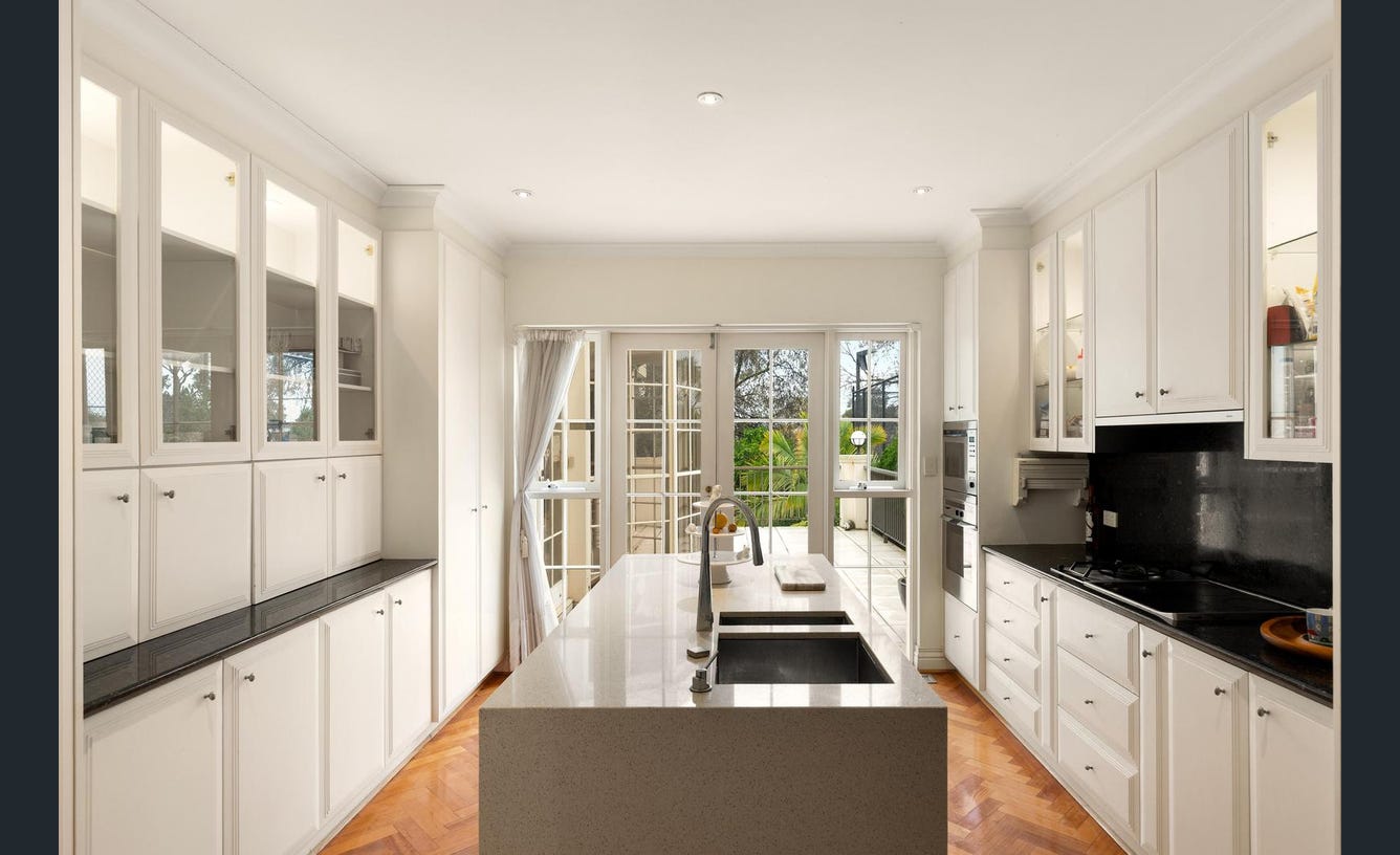 60 St Georges Road, Toorak
