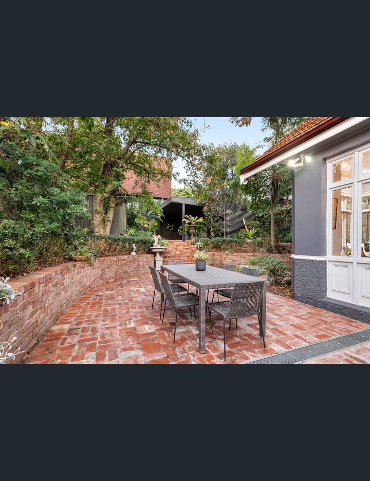 62 Surrey Road, South Yarra