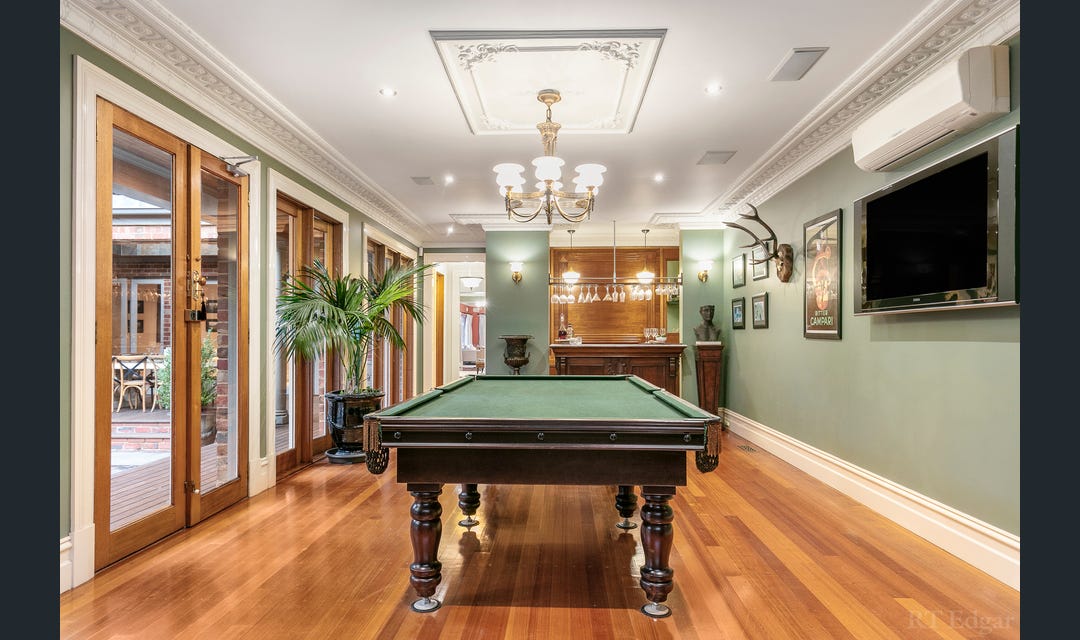 65 High Street South, Kew