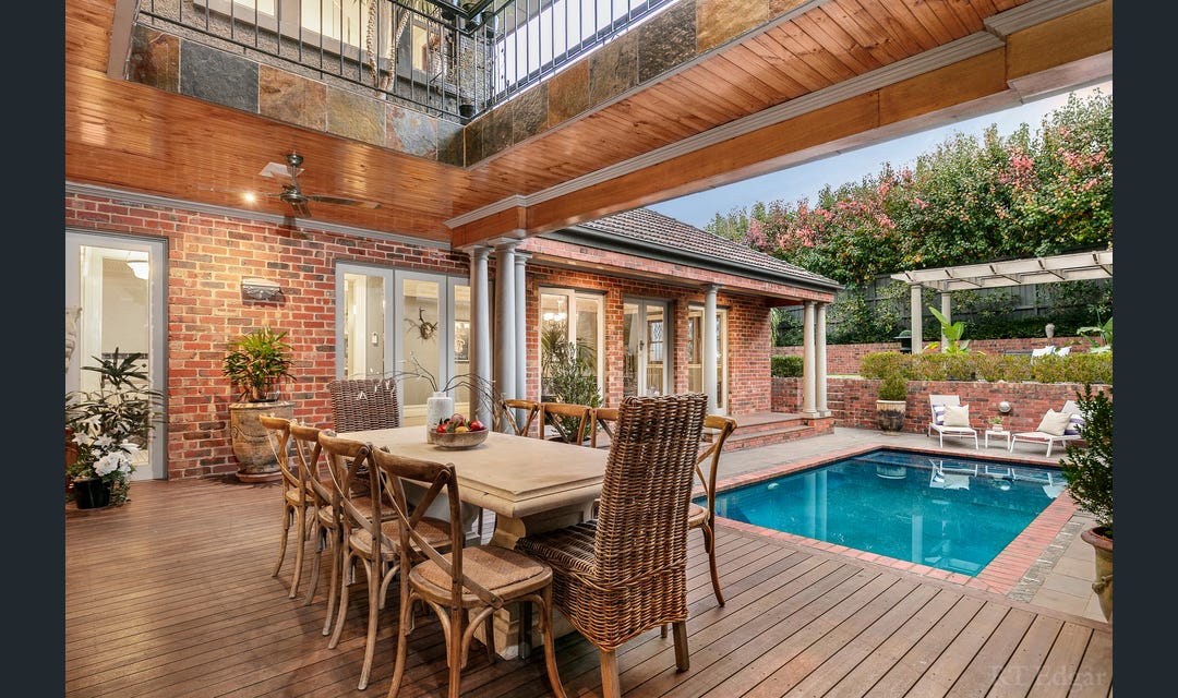 65 High Street South, Kew