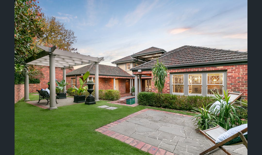 65 High Street South, Kew