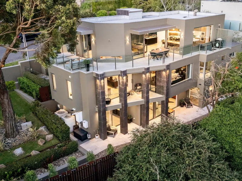 65 Molesworth Street, Kew