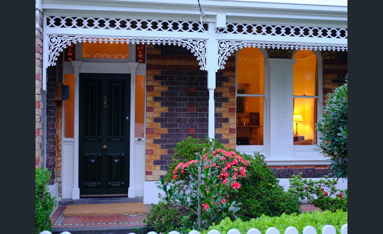 69 Mathoura Road, Toorak