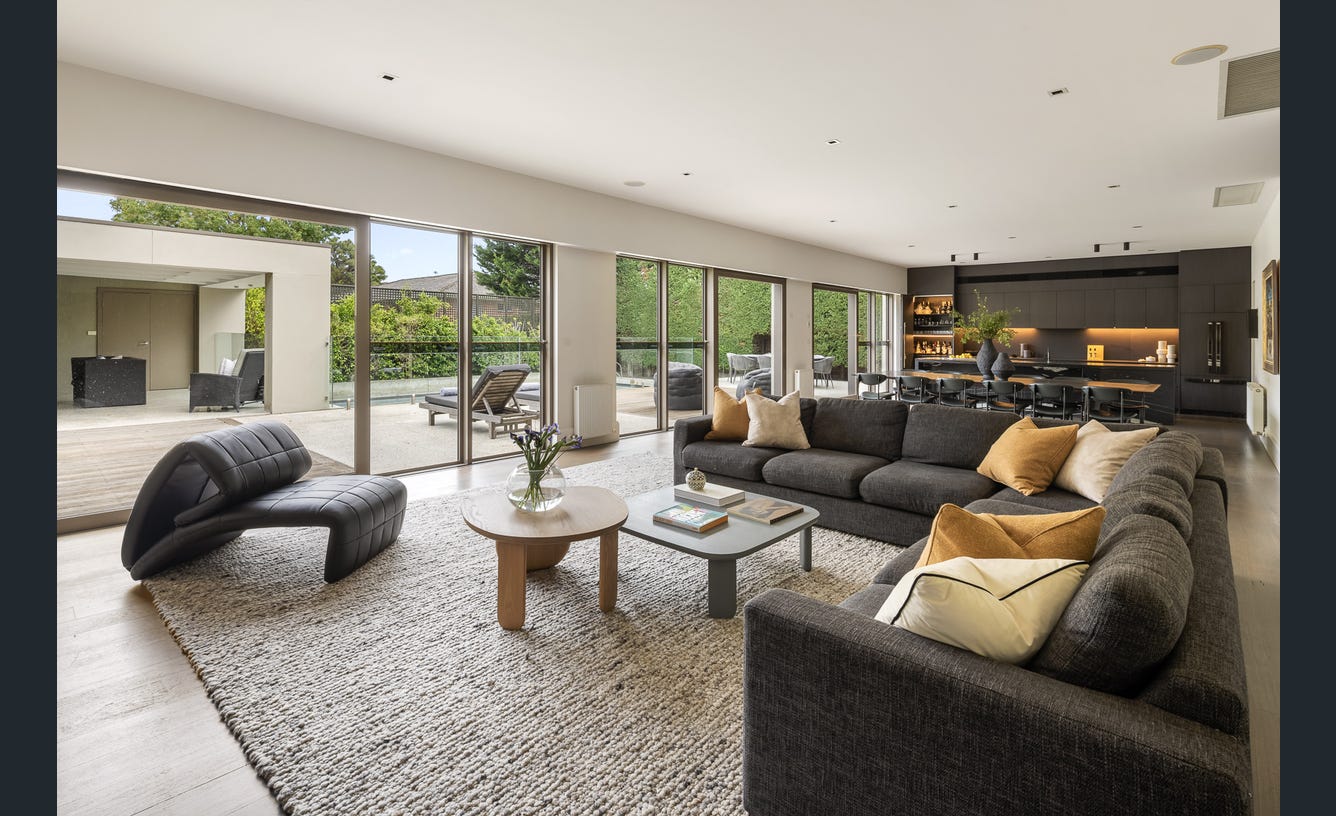 6 Hampden Road, Armadale