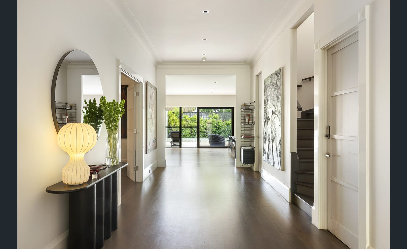 6 Hampden Road, Armadale