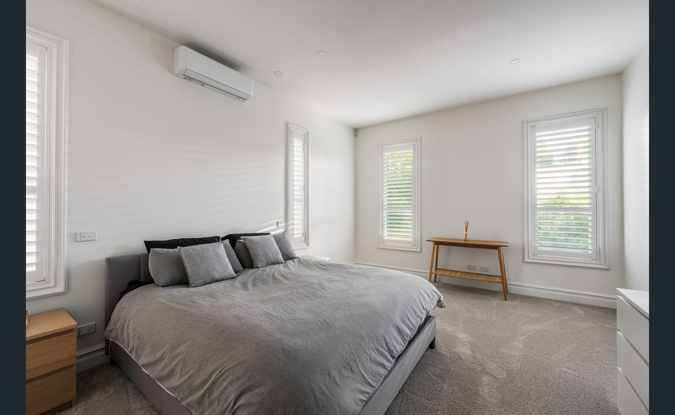 87a Mathoura Road, Toorak