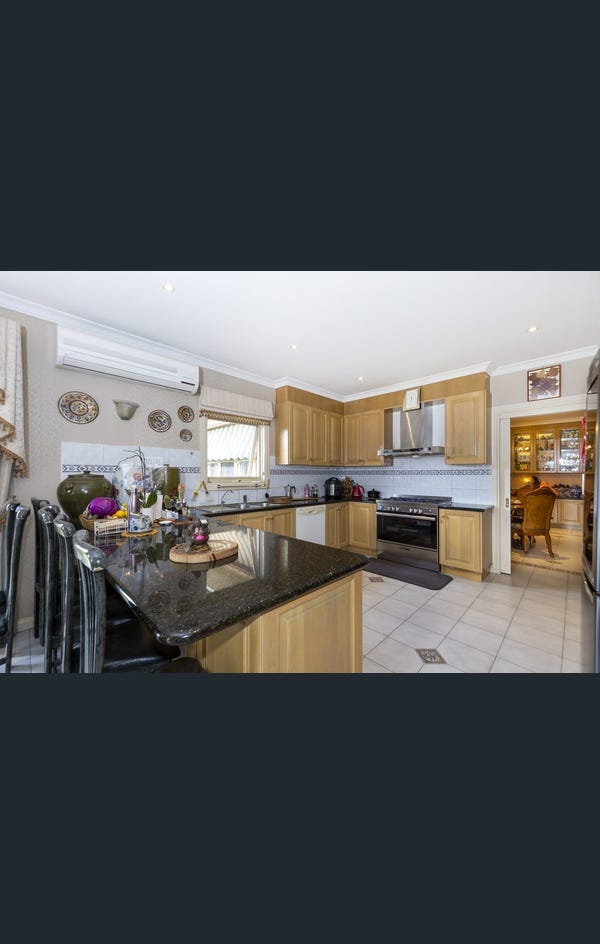 722 Warrigal Road, Malvern East