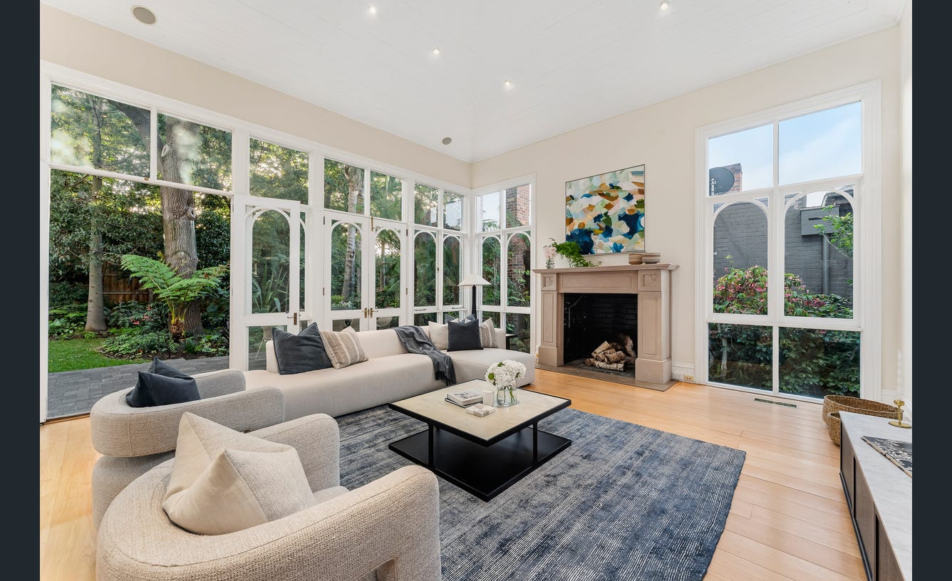 7 Hawksburn Road, South Yarra