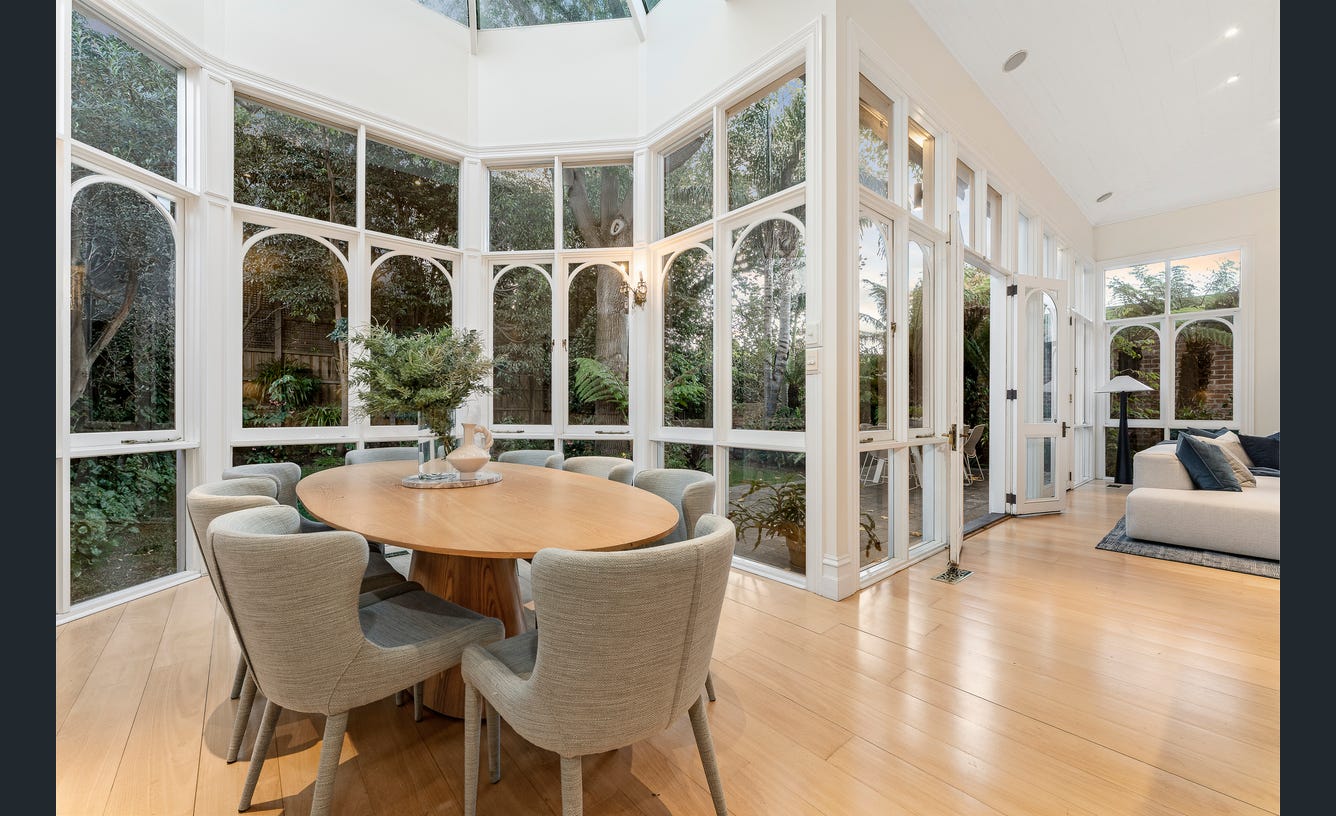7 Hawksburn Road, South Yarra