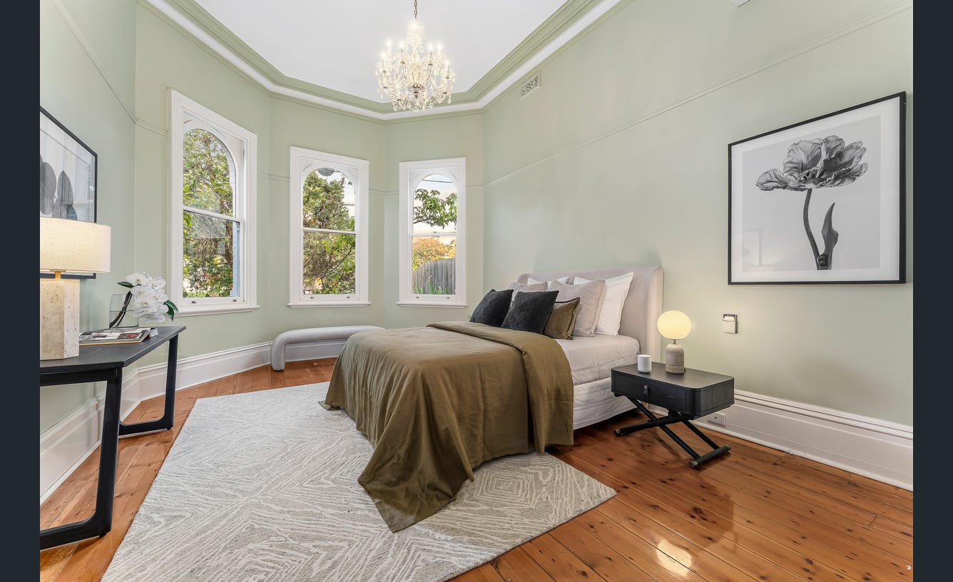 7 Hawksburn Road, South Yarra
