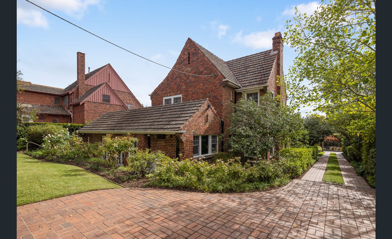 7 Russell Street, Toorak