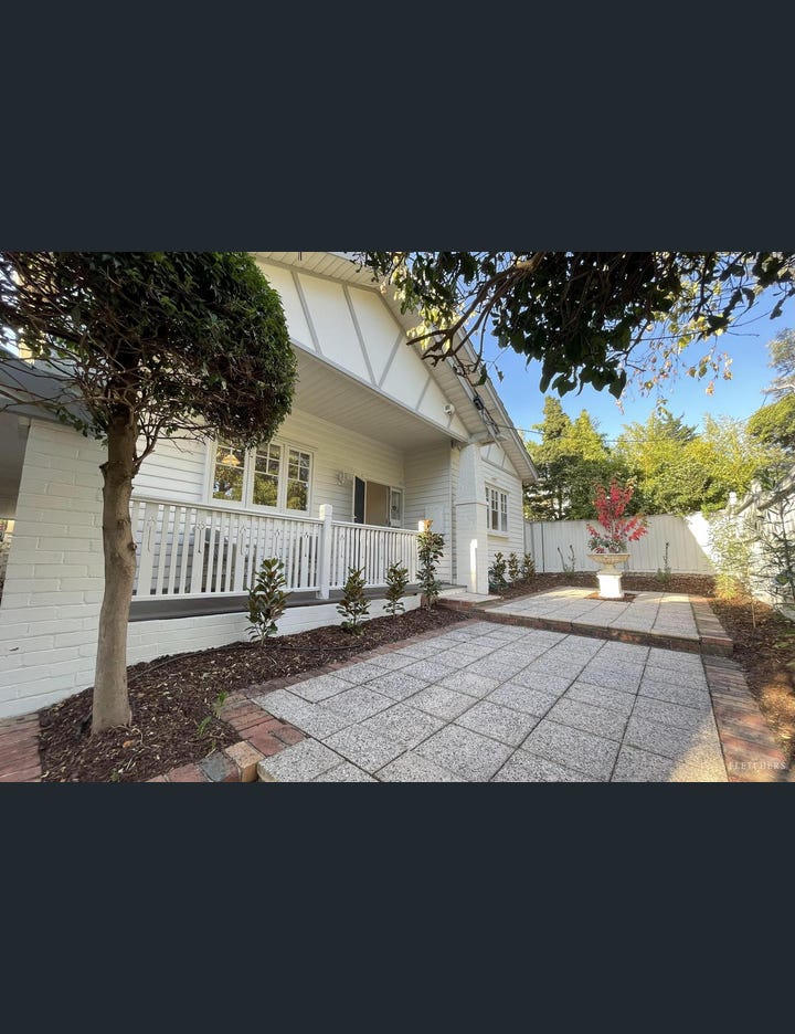 7 Woodburn Road, Hawthorn